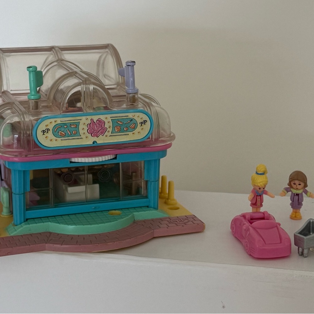 Polly Pocket VARIATION Supermarket- Near Complete